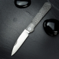 Preview: J.E. Made Knives Swayback M390 handgraviert Titan mit Hidden Thong Pin und Lederpouch Slipjoint Taschenmesser