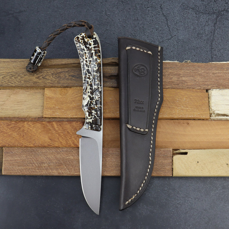 Badger hunting knife with brown kudu bone and high-quality leather sheath - Arno Bernard Knives