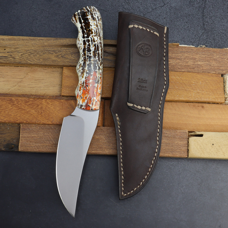 Sailfish - the modern Bowie hunting knife from Arno Bernard Knives with Kudu bone