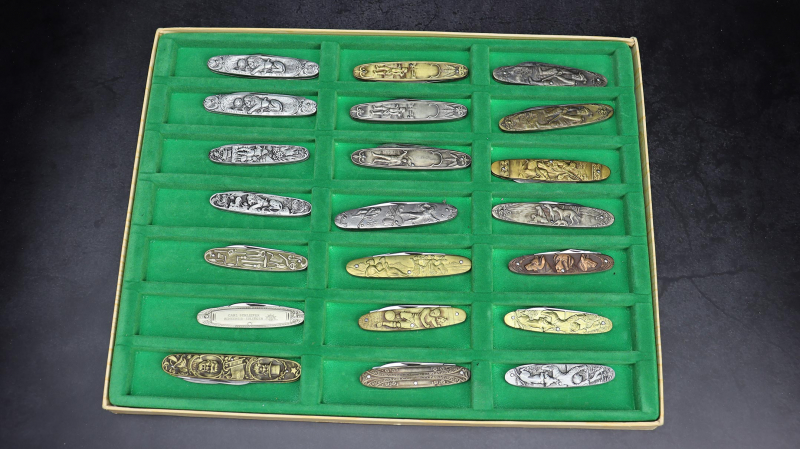 Lot of 21 pieces - pocket knives from the 1960s, embossed shells, manufacturer from Solingen - set price