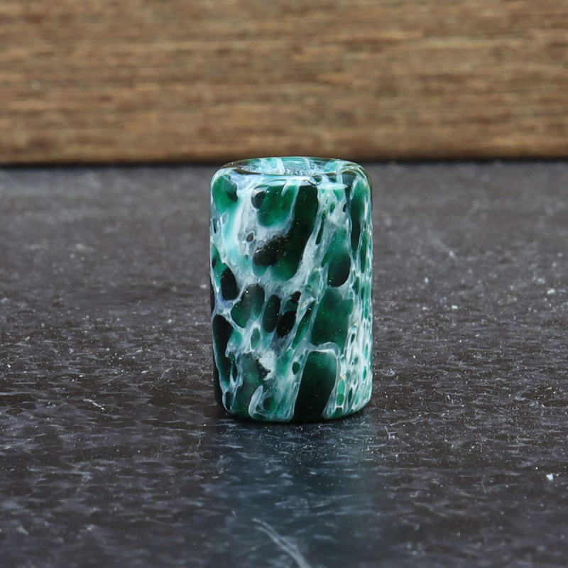 Bead made of kudu bone green - Arno Bernard Knives
