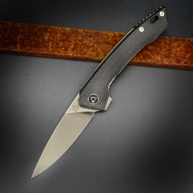 QSP knife Leopard Linerlock Folder with 14C28N steel and linen micarta black