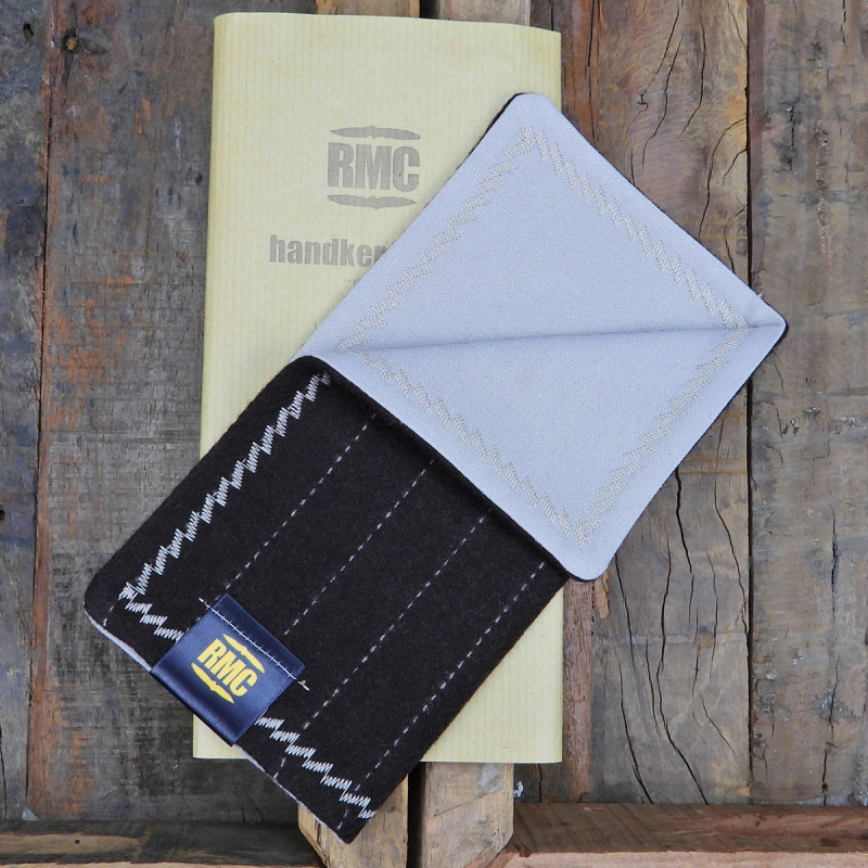 RMC Classic Line - Real men carry ... EDC Hank 2-Seitig braun / beige Nadelstreifen  20x20cm
