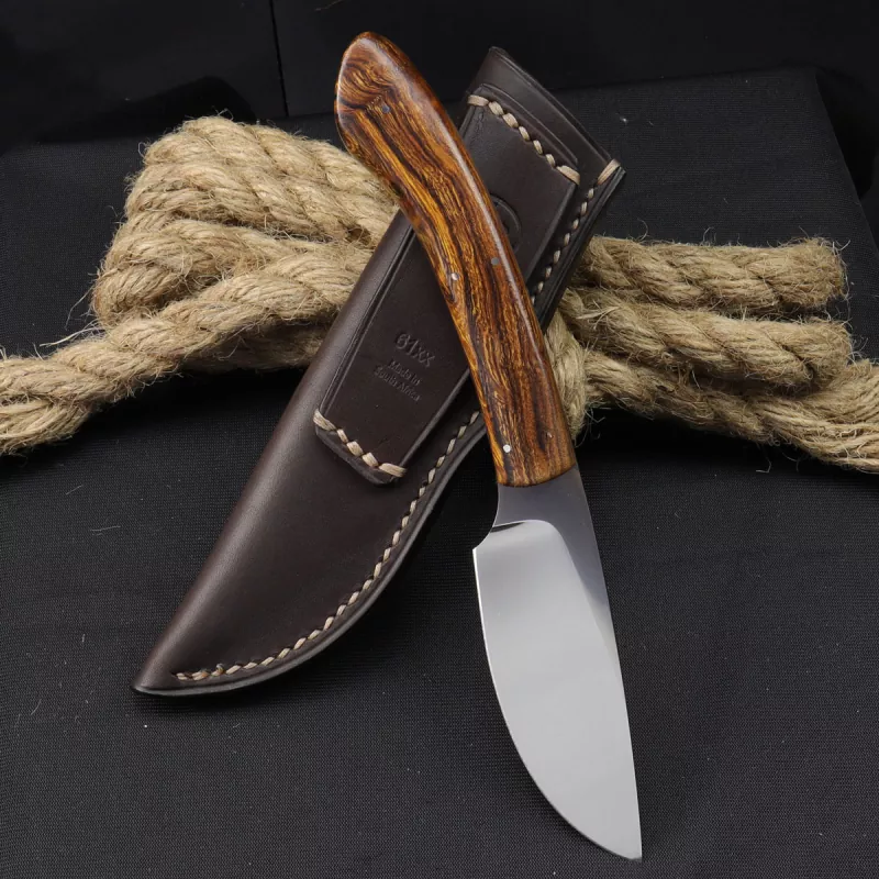 Sable hunting knife / skinner from South Africa Arno Bernard with ironwood and leather sheath