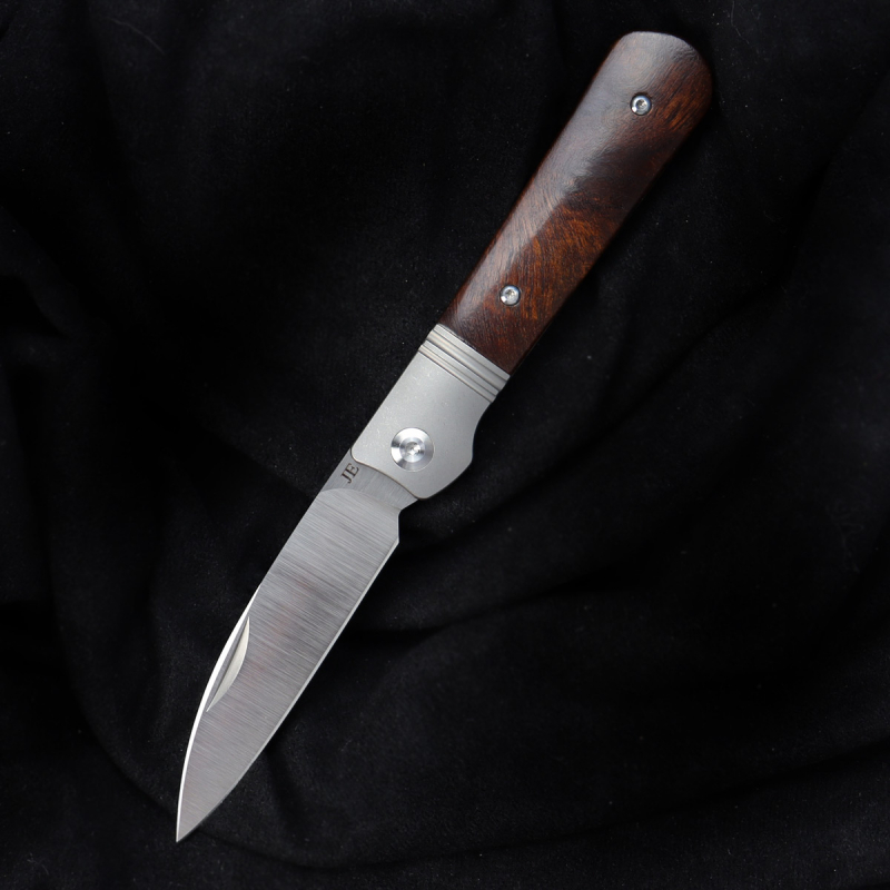 Seltenheit - JE made Knives Swayback M390 Stahl mit Griffbeschalung aus Ironwood - letztes Stück