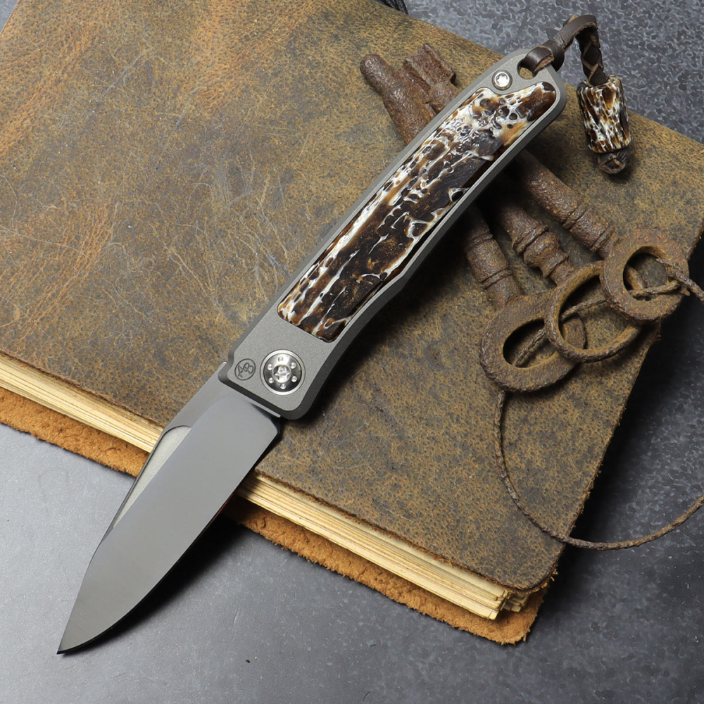 25/036 Rinkhals - Arno Bernard Knives - Slipjoint Titan Taschenmesser RWL34 mit Kudu Knochen braun