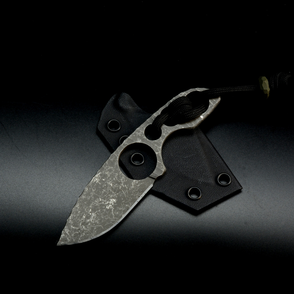 ​Forge Works Neck Knife Knife Pathfinder with Cryo Treatment Steel SB1 and Kydex