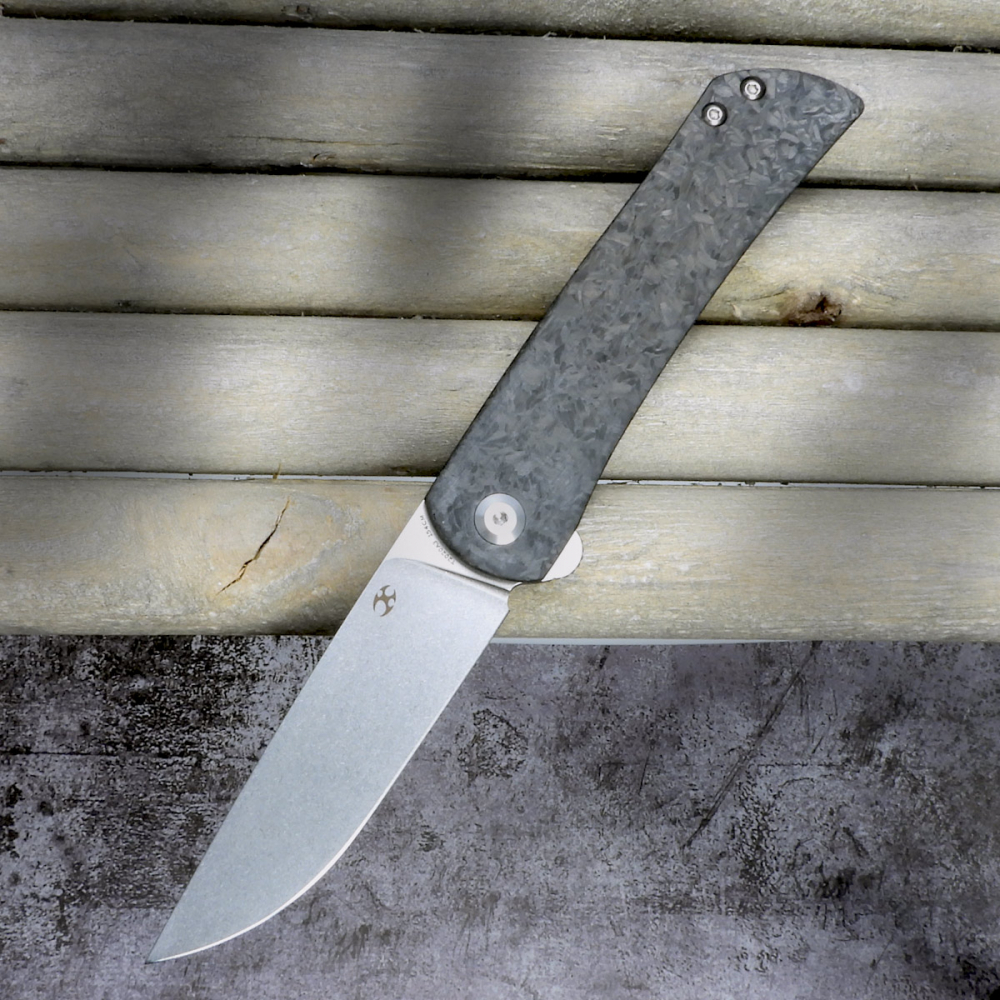 Kansept Knives Weasel Slipjoint Droppoint Flipper Taschenmesser mit geschreddertem Carbon Fiber 154CM