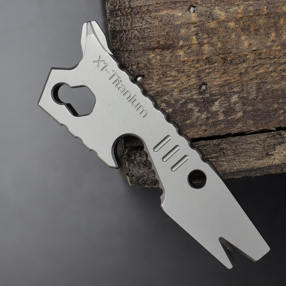 X1 - A tool for the Prybar keychain made of titanium