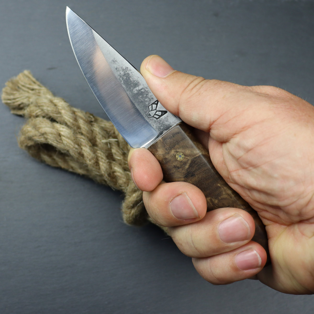 Voss Knives - Custom knife EDC - walnut with mosaic pins - 80CrV2 steel - leather sheath