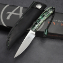 Fin & Feather von Arno Bernard Knives mit stabilisierten Griff aus Kuduknochen grün