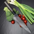 Tojiro Sippu Black Chef knife Damast 63-​Lagen mit Griff aus gebrannter Kastanie 210mm